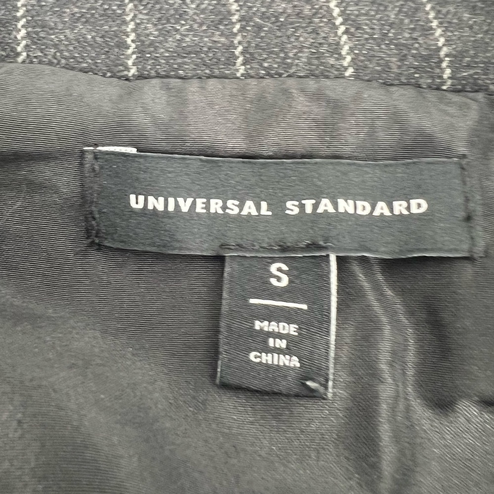 Universal Standard The Pinstripe Blazer graphite Sz 14 16 - Picture 6 of 9